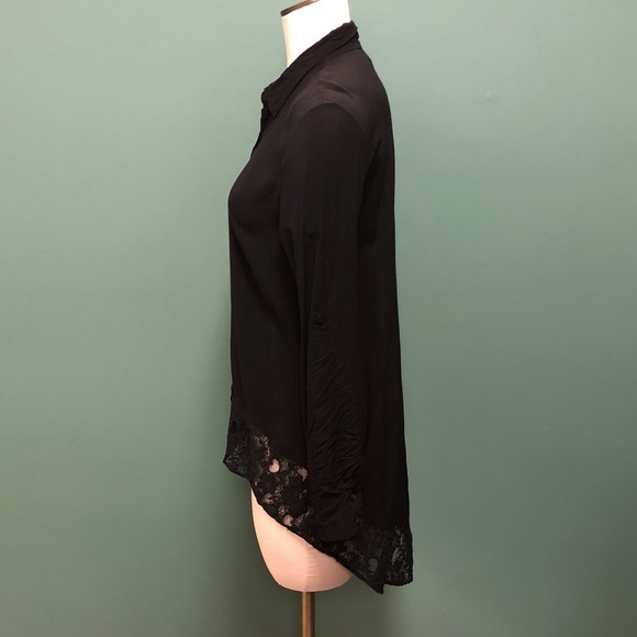 Nicole by Nicole Miller Black Solid Lace accent at bottom Shirt - Picture 5 of 6